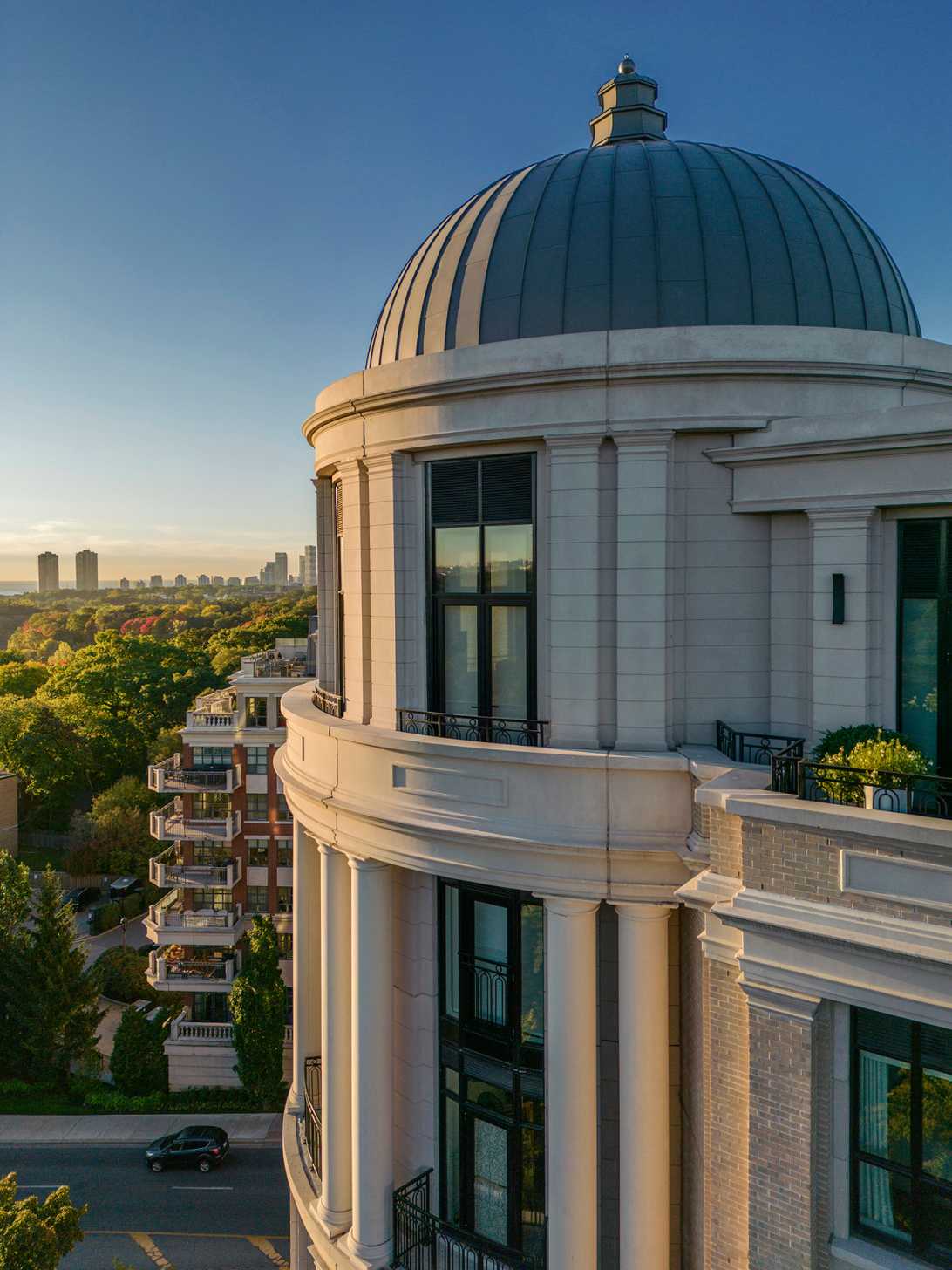 4 The Kingsway by North Drive